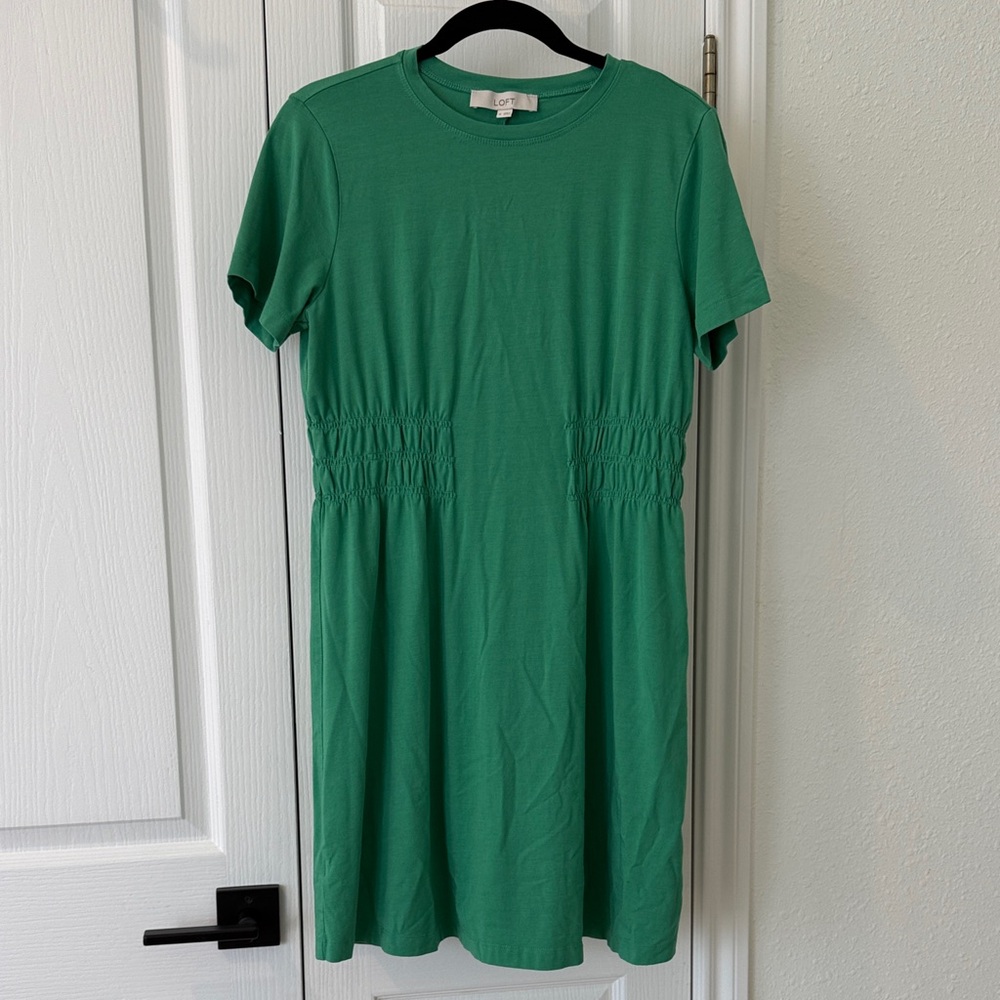 LOFT Green Knit T-Shirt Dress Smocked Waist Casual Everyday Size Medium
